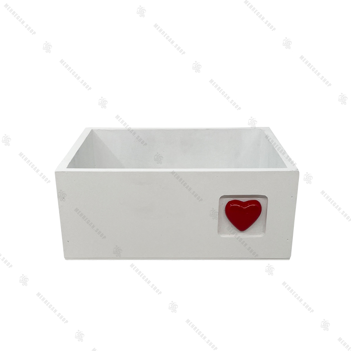 جعبه چوبی دکوری سفید با قلب سایز متوسط